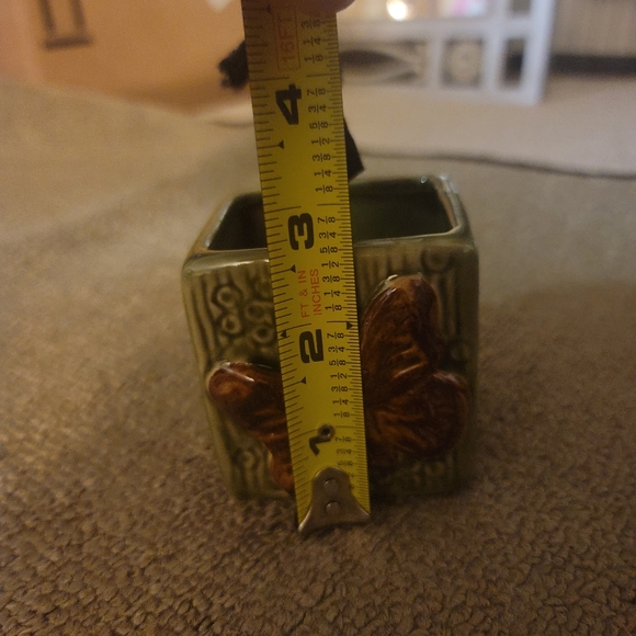 Small Green Square Pot with Butterfly - Picture 4 of 5